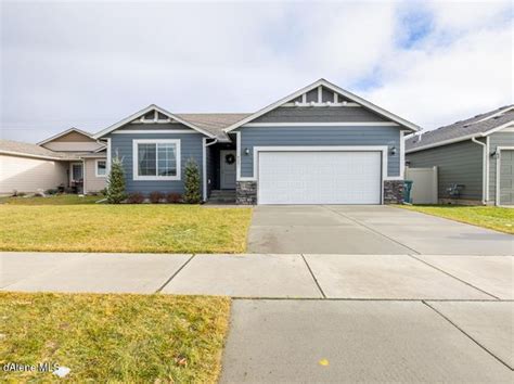 It contains 4 bedrooms and 3 bathrooms. . Zillow post falls